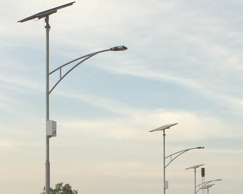 Commercial Solar Powered Street Lights High Lumen LED Solar Street